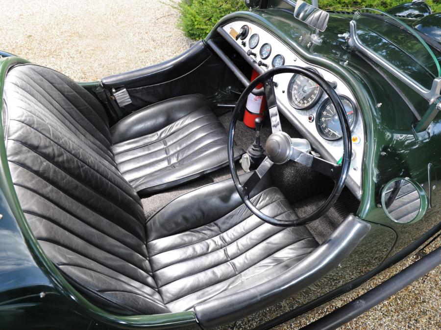 Интерьер Frazer Nash Le Mans Replica 1948 года  (фото 9 из 20)